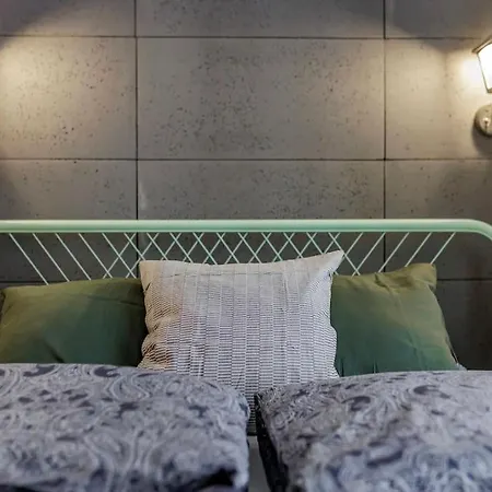 Jan's Urban Retreat Apartment